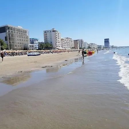 Rezidenca Hasanaj 41-42 Apartament *